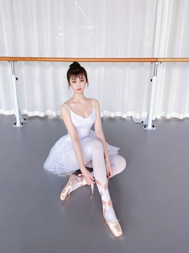 停电茶馆中的烛光茶会，寻觅不灭的温暖