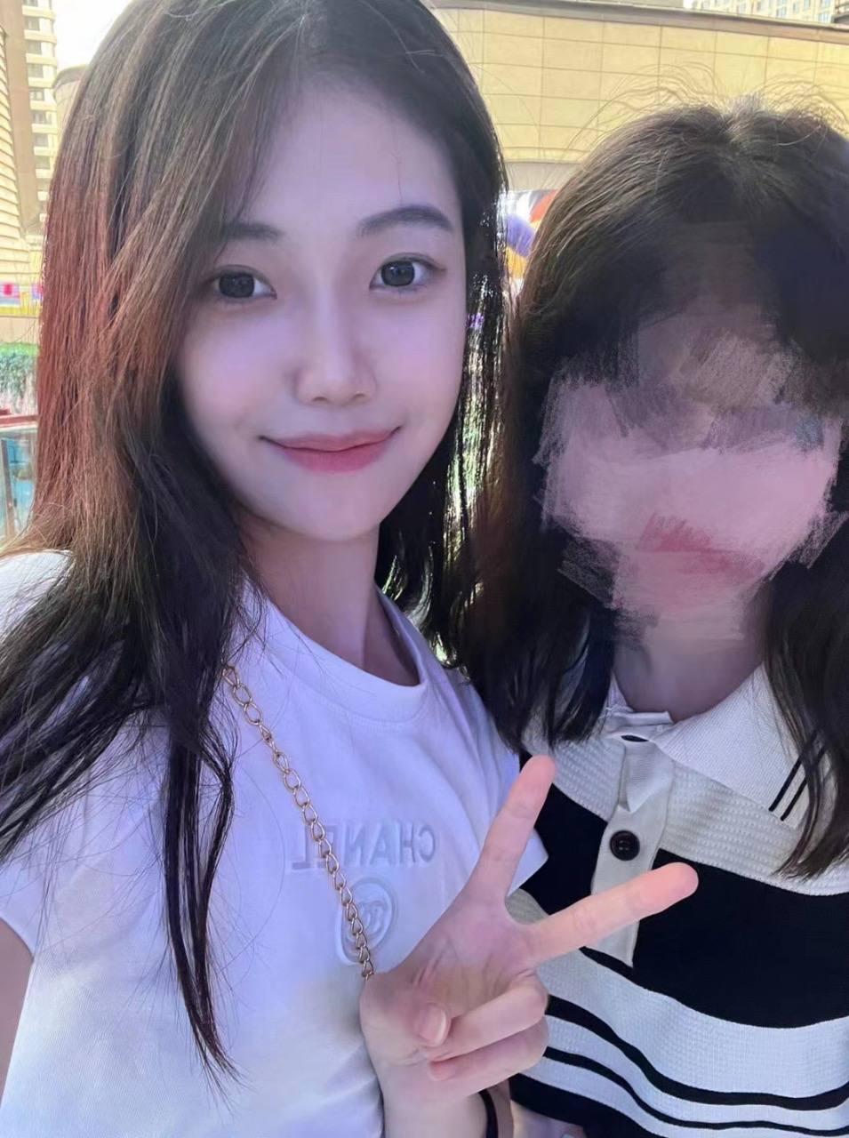 银杏飘雪，温酒待故人